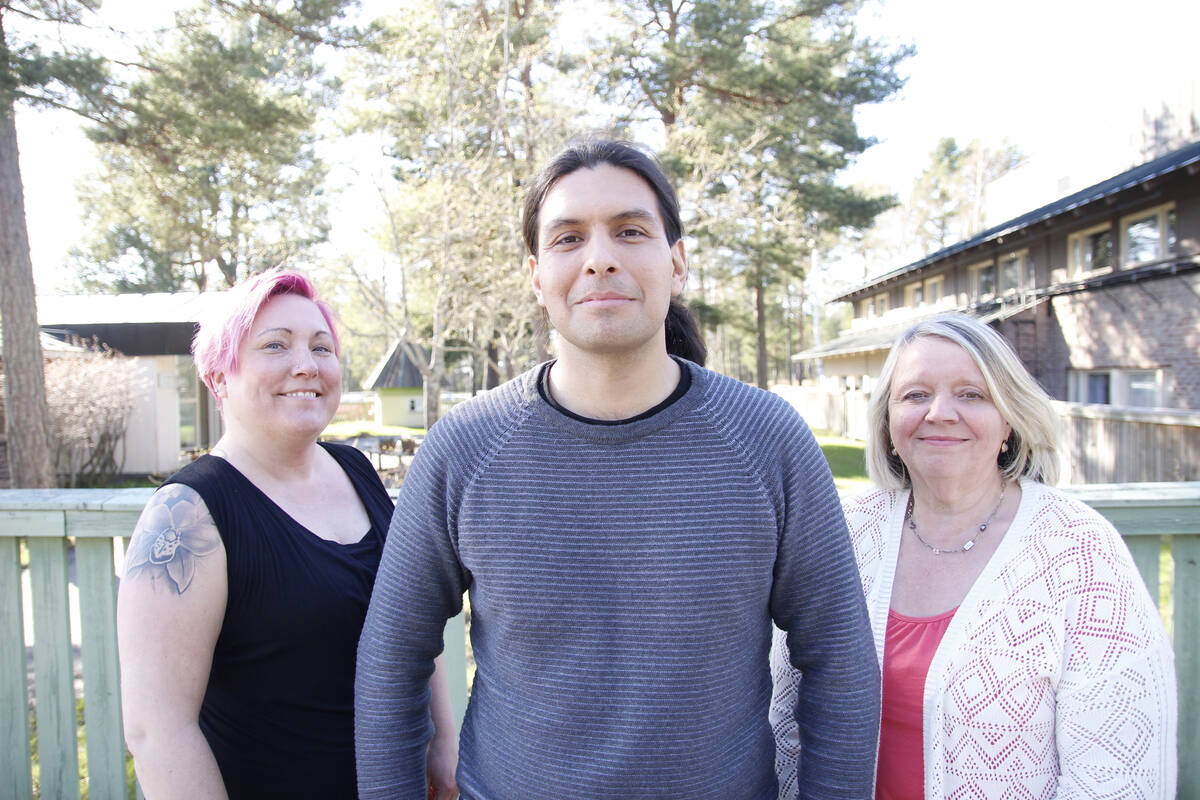 Förtroendevalda medlemmar ger ett vänligt bemötande.