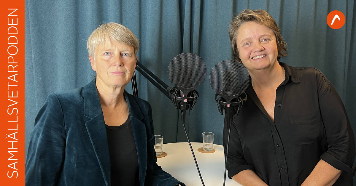 två personer i en studio